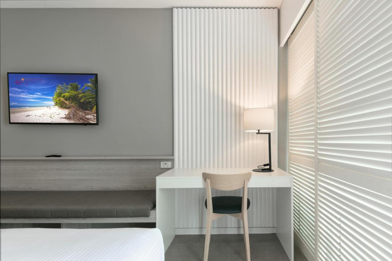 Beach Club Port Douglas Luxury Apartments Extérieur photo
