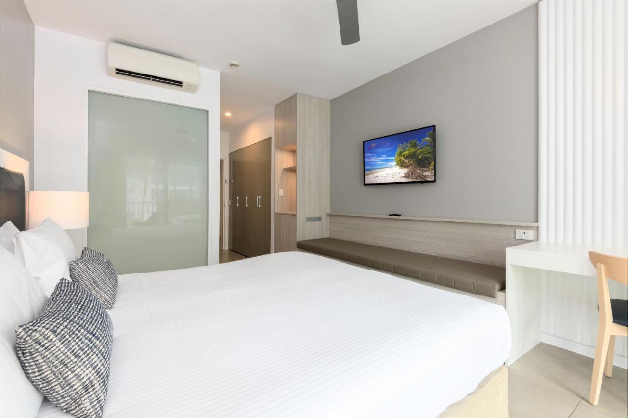 Beach Club Port Douglas Luxury Apartments Extérieur photo